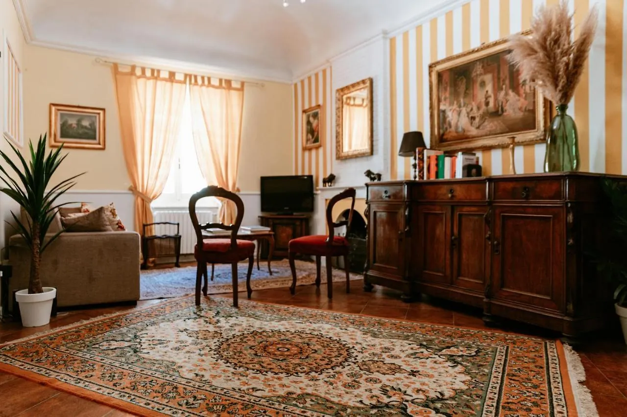 Gasthuis La Foresteria Di Palazzo Picedi Benettini Sarzana Italië